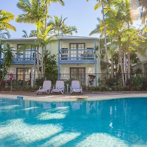 Coral Noosa Noosaville